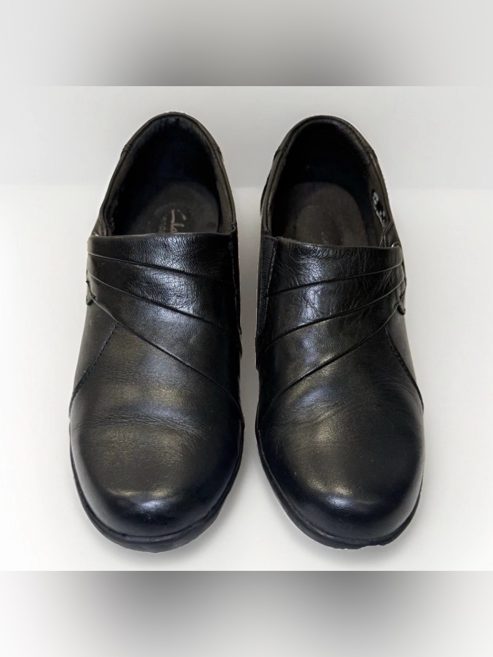 Clarks Black Pleated Leather Slip On Shoe Bootie Loafers Womens Size 7 M 2" Heel